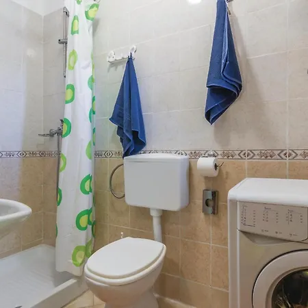 דירה Two-bedroom In פורץ